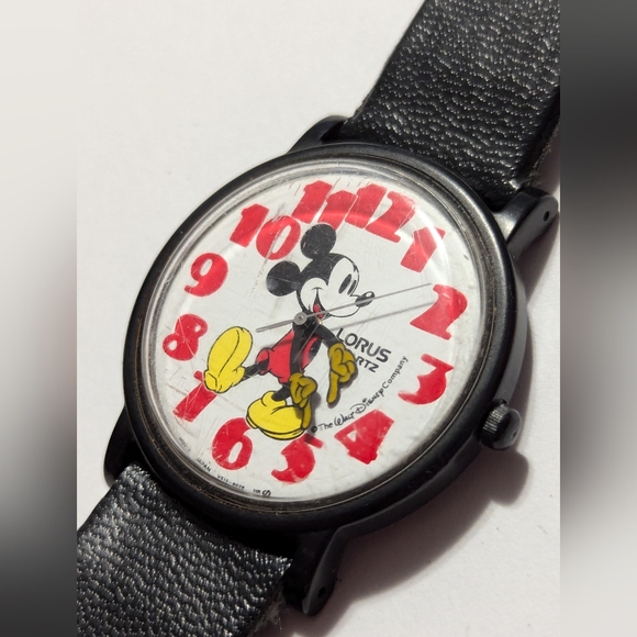 Disney Mickey Mouse Watch (Lorus) Black Plastic, Red Numbers, working.. 28 - Picture 8 of 9